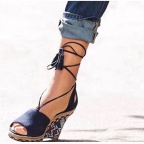 🆕️ CAbi Navy Blue Espadrille Wedge Sandals (Original Box) Boho Style Size 6 - Picture 12 of 14